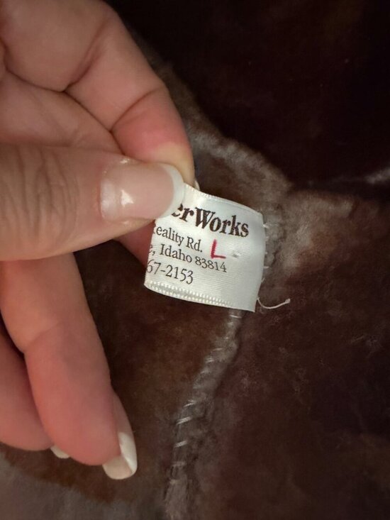 The Leather Works Womens Aspen Sheep Skin Pillbox Hat Size Large Round Winter main image 10